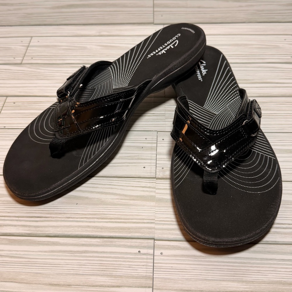 NIB Clarks Breeze Sea Black Patent Sandals Women’s Size 11M